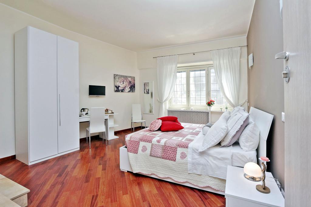 San Pietro Stazione Guesthouse Řím Exteriér fotografie