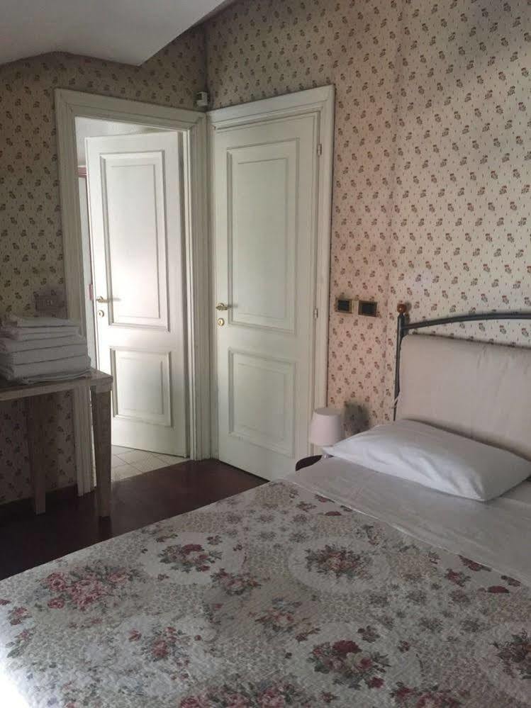San Pietro Stazione Guesthouse Řím Exteriér fotografie