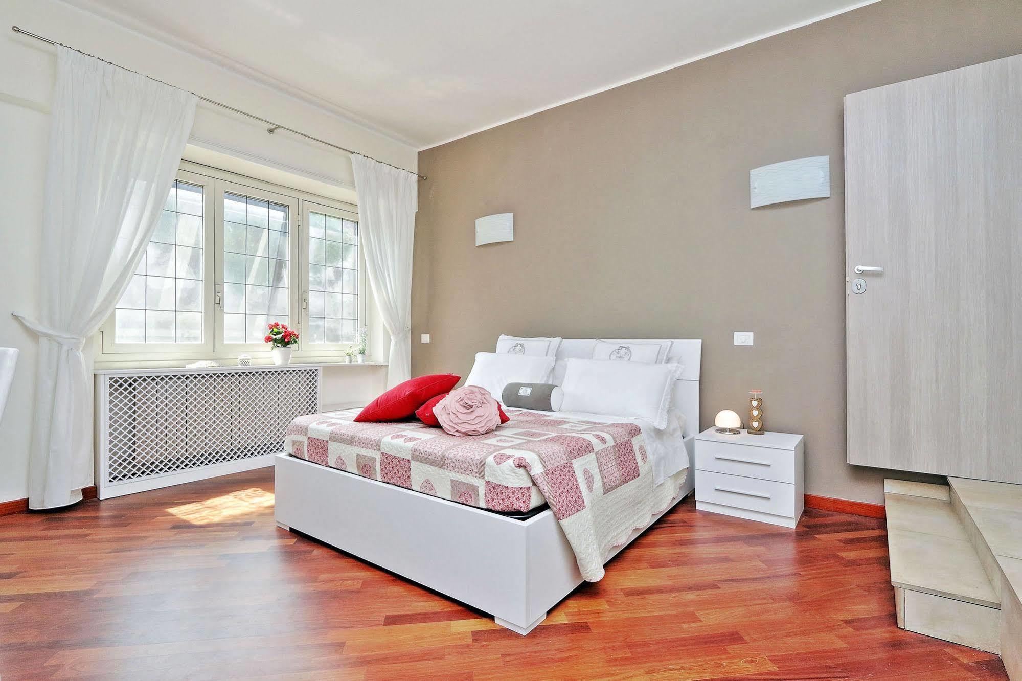 San Pietro Stazione Guesthouse Řím Exteriér fotografie