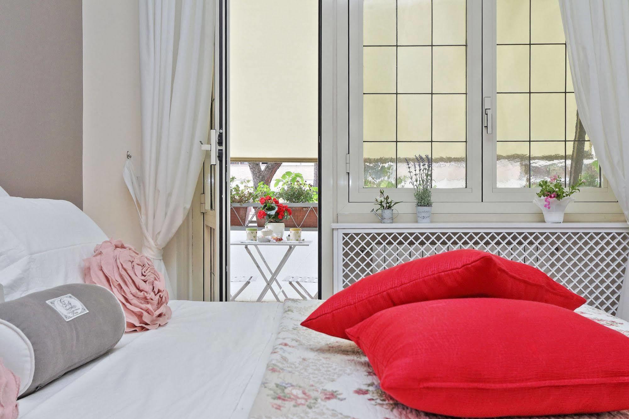 San Pietro Stazione Guesthouse Řím Exteriér fotografie