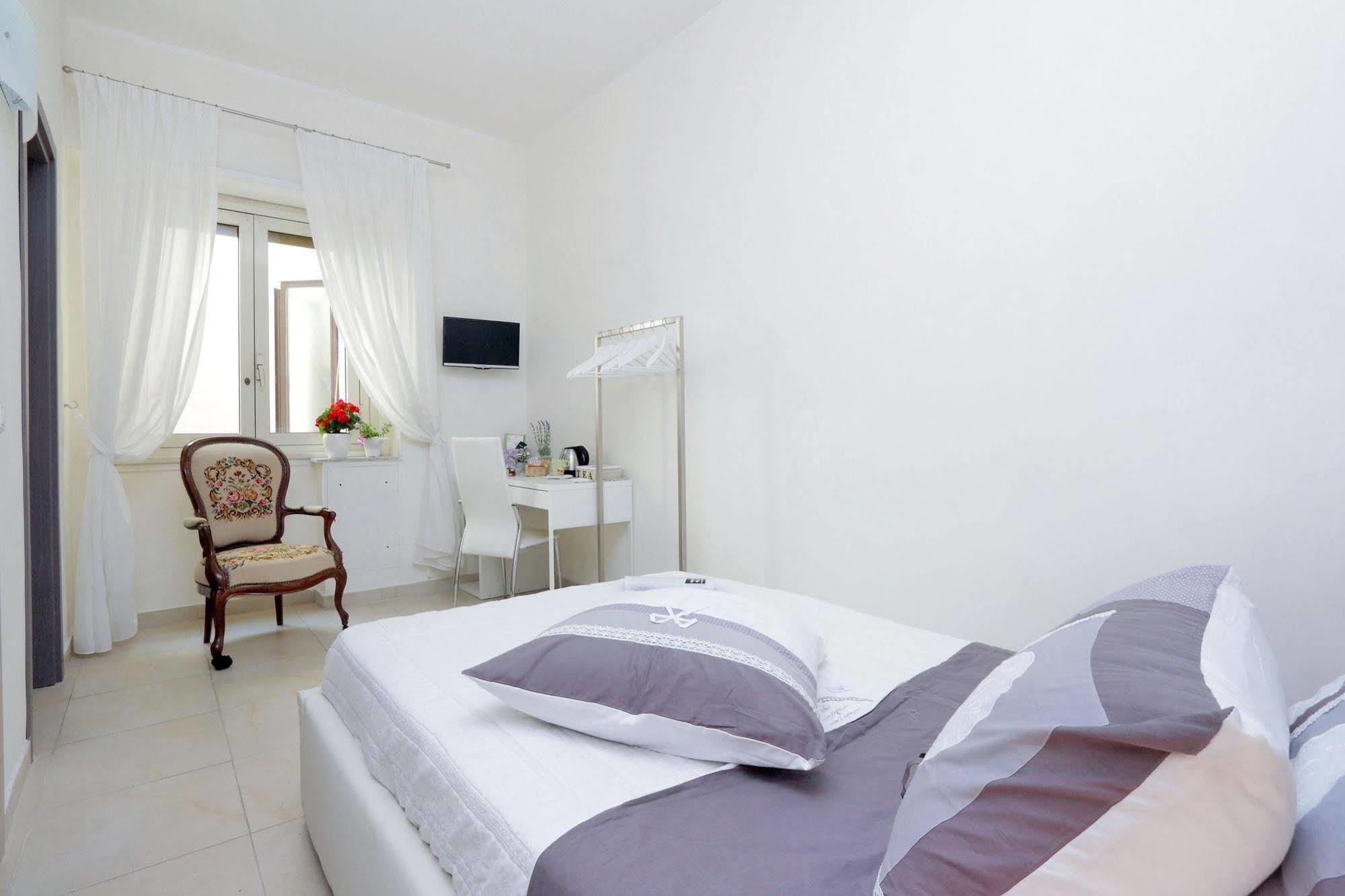 San Pietro Stazione Guesthouse Řím Exteriér fotografie