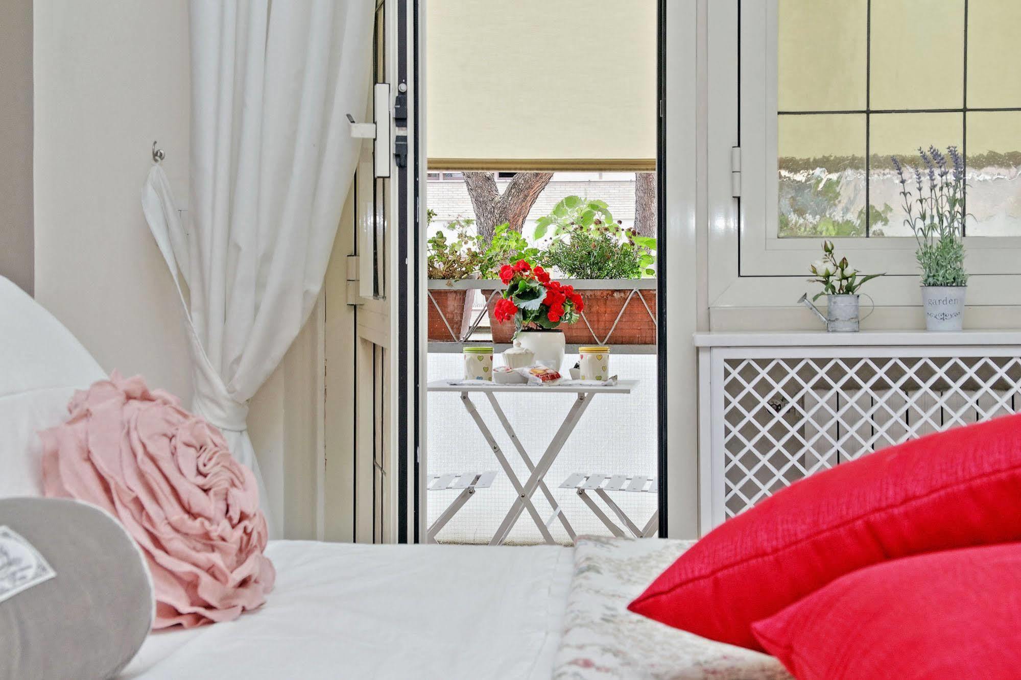 San Pietro Stazione Guesthouse Řím Exteriér fotografie
