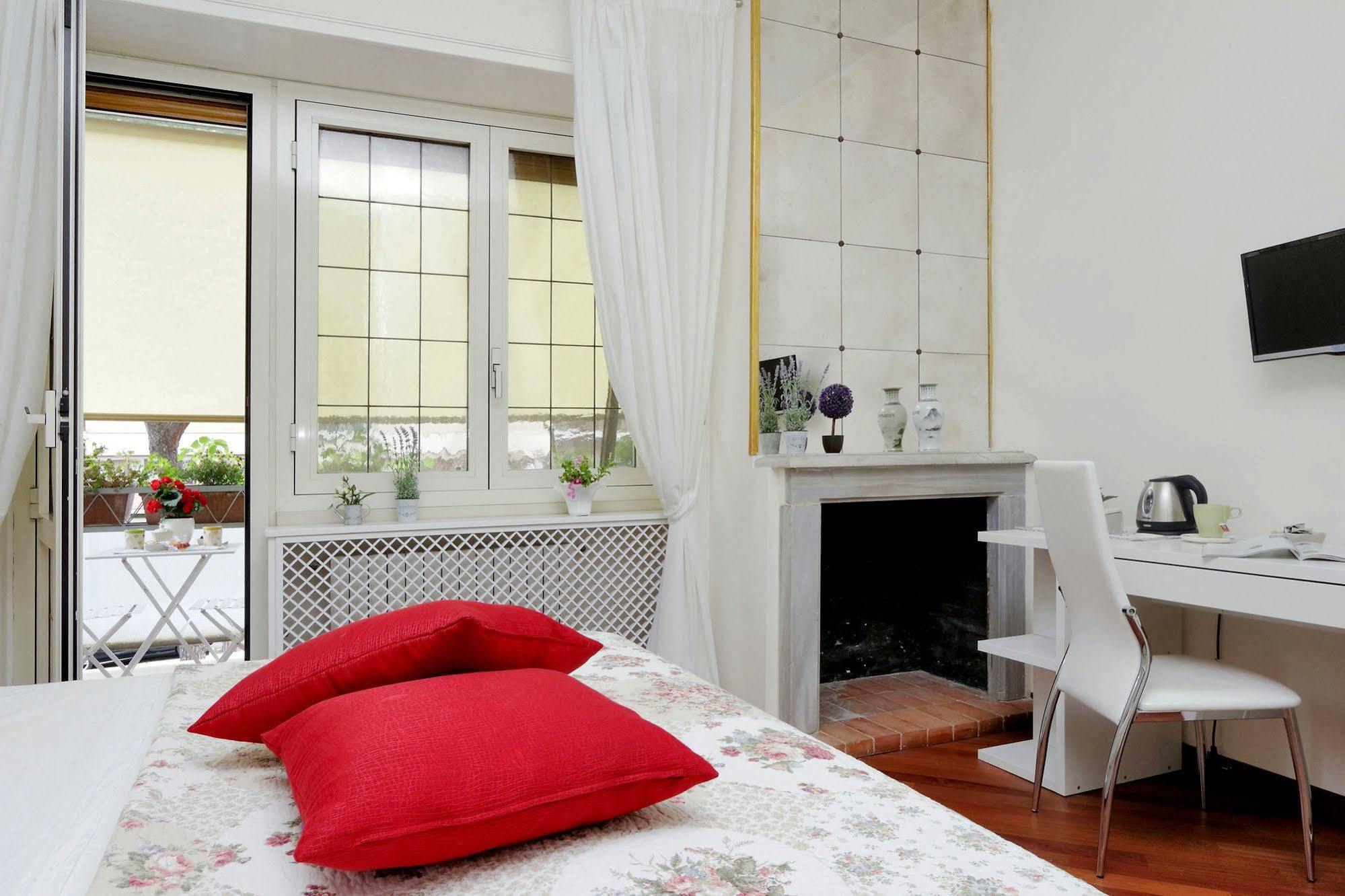 San Pietro Stazione Guesthouse Řím Exteriér fotografie
